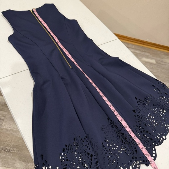 Spense V-neck Sleeveless Dress Laser Cut Pleated Party Wedding Navy Women’s Sz 8 - Picture 9 of 13